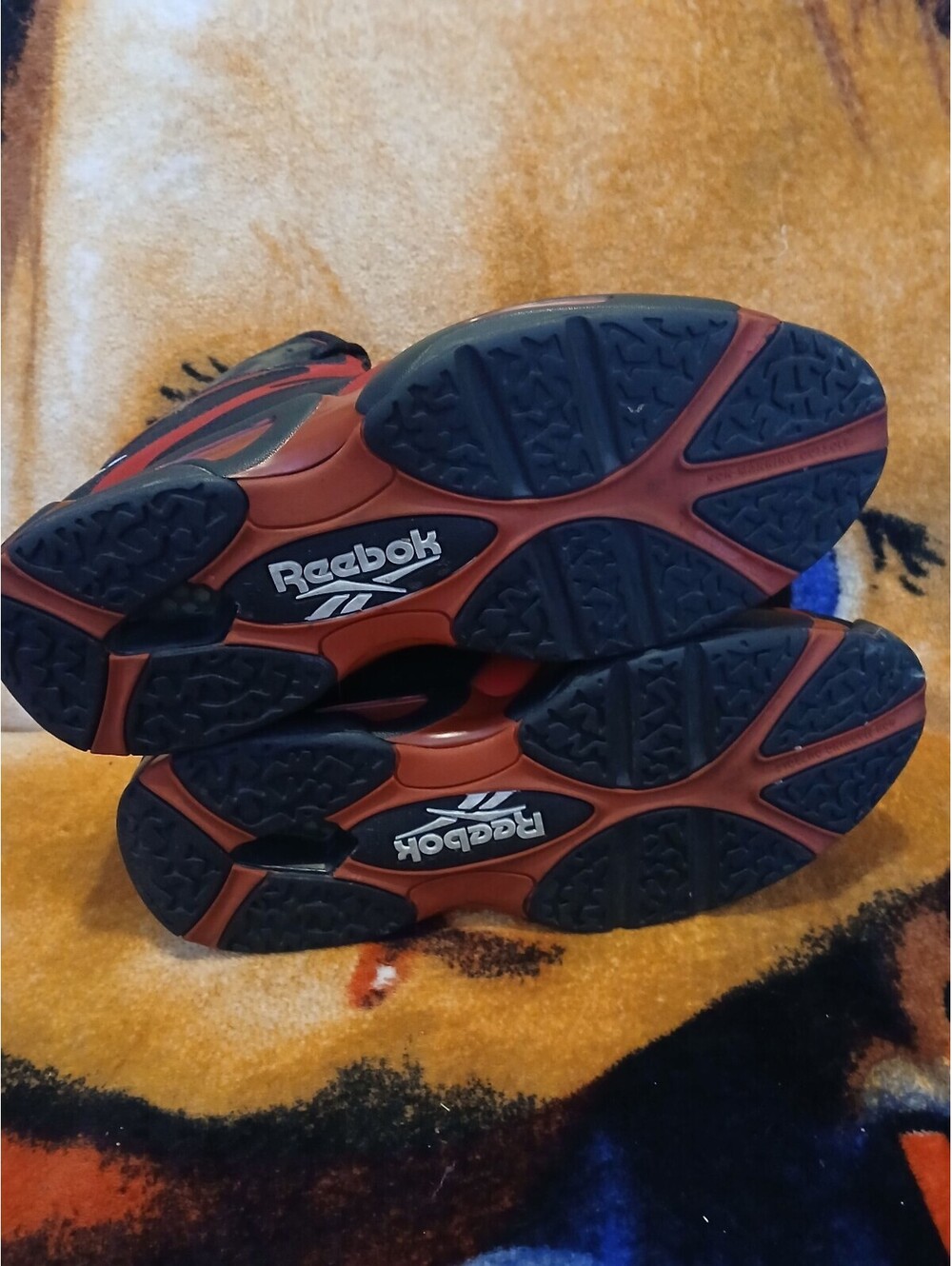 Reebok Men's Basketball Shoes Size 11.5 Black and Red - Picture 5 of 6